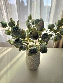 roses on a stem blue no.90