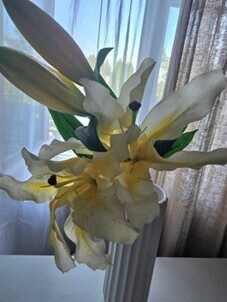 Artificial flowers No.180 - lily branch