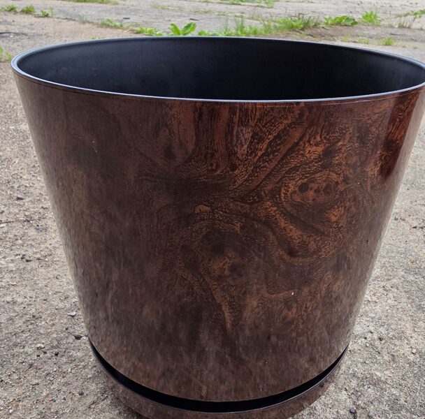 plastmasas pods kopā arpalikni, brūns