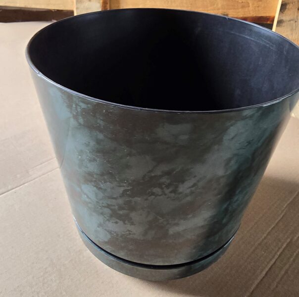 pods plastmasas kopā ar palikni, zaļš